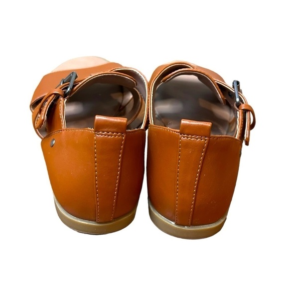 Matt and Nat Eboni Vegan Flat Sandals- Chili - Picture 7 of 10